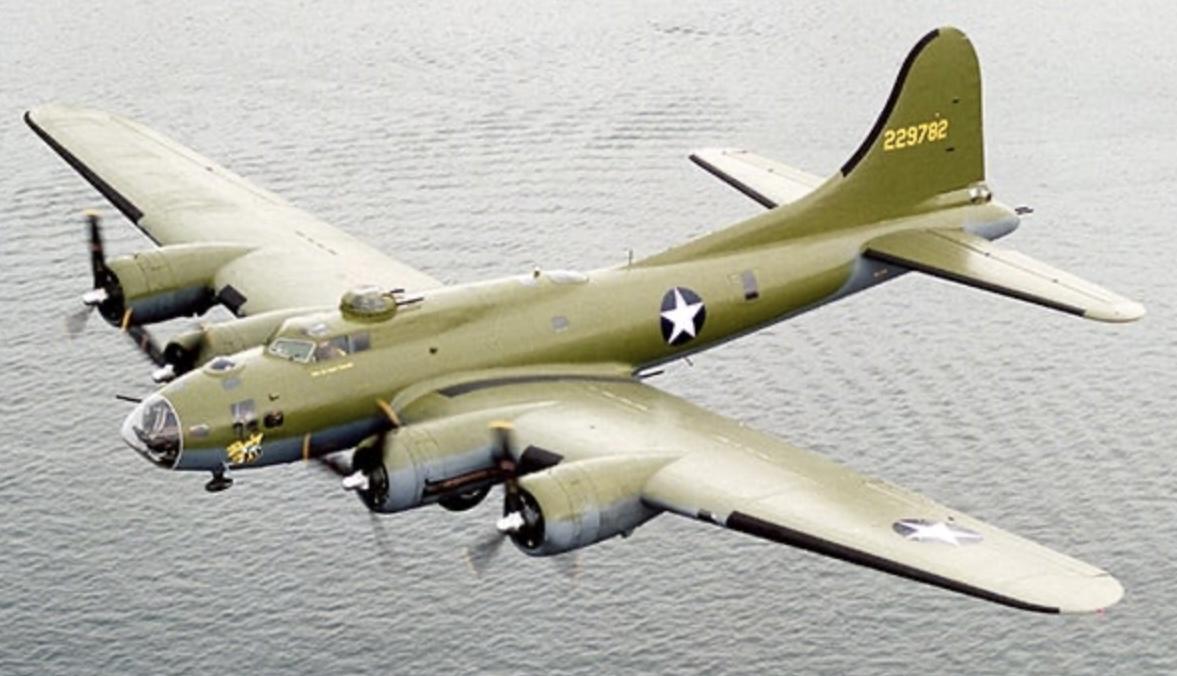 Ww2 b17 bomber plane
