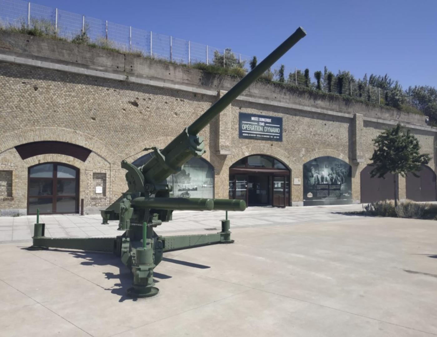 Artillery gun