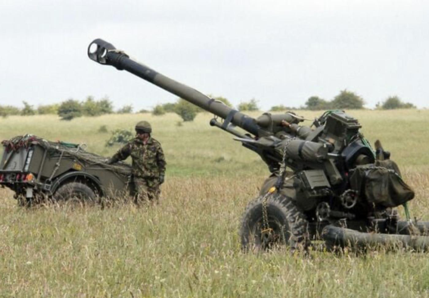 Artillery gun
