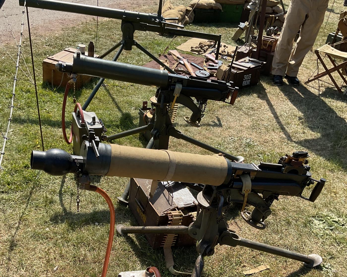 Machine guns
