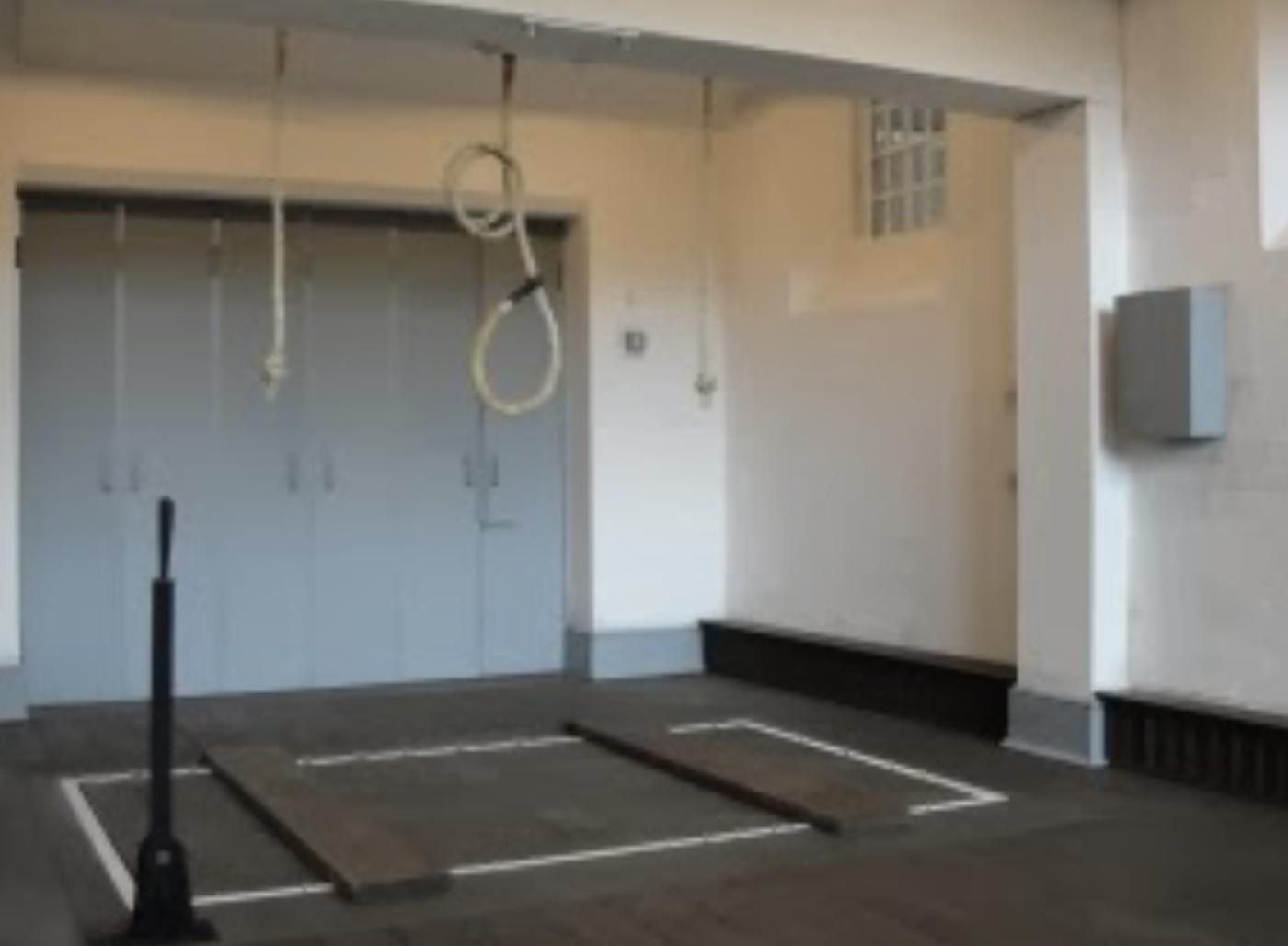 Hanging room