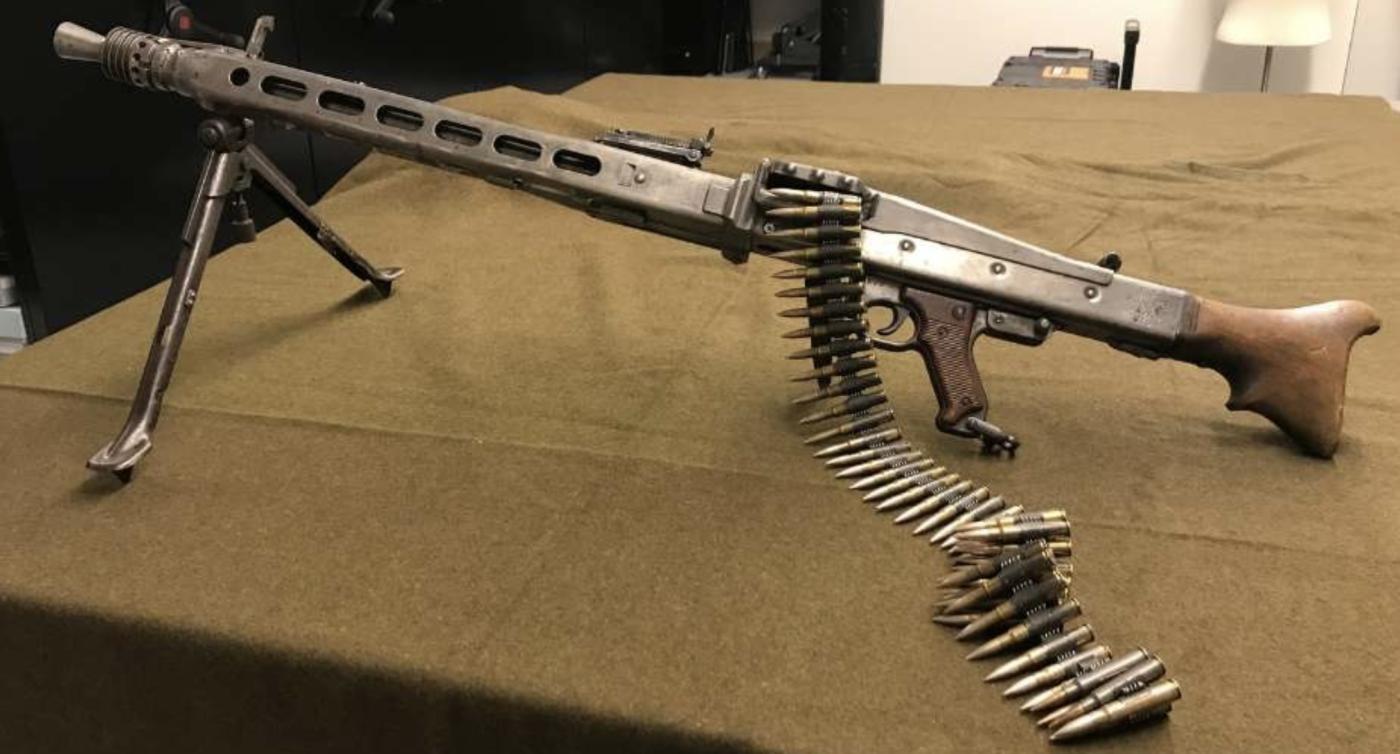 Machine gun