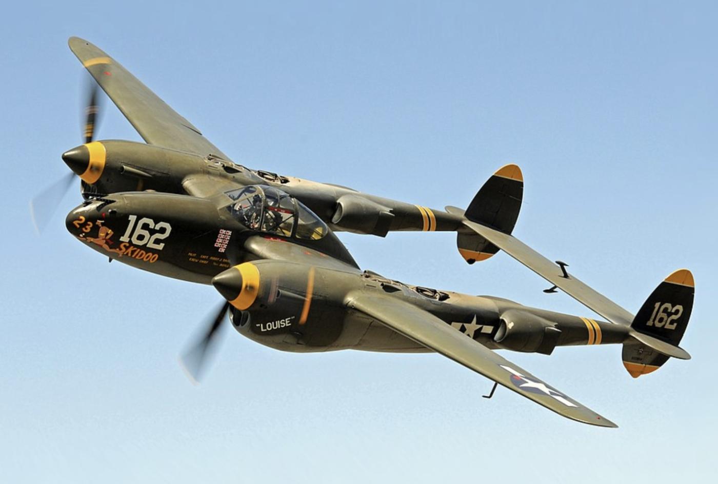 Lockheed lightning p-38 plane