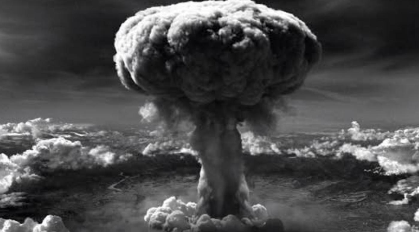 Hiroshima nuclear bomb cloud