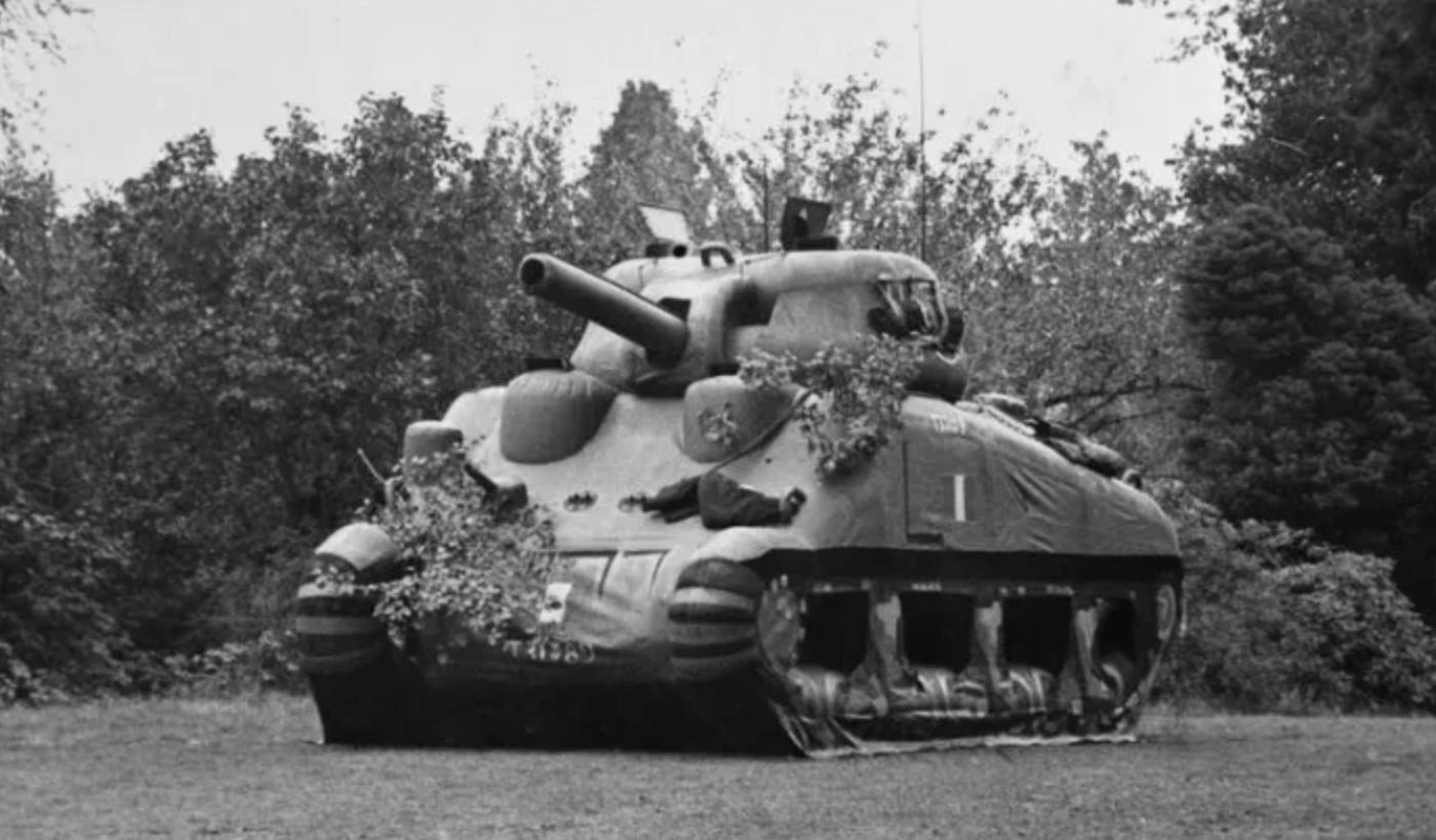Inflatable tank