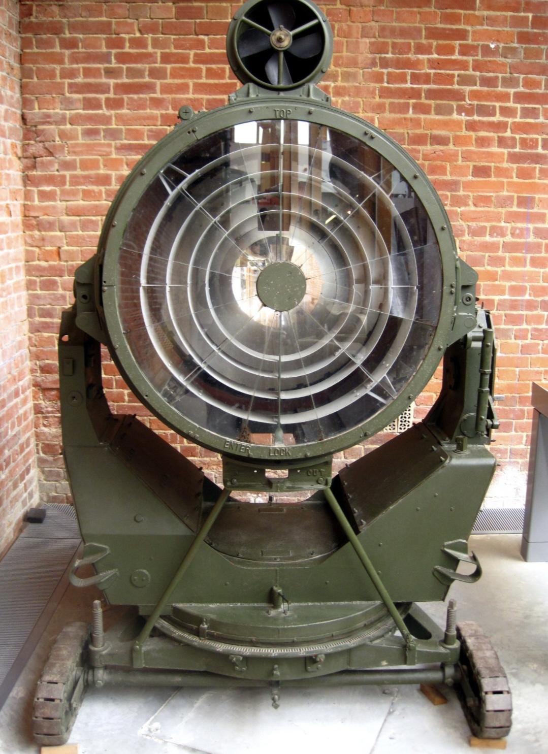Anti aircraft search light ww2 
