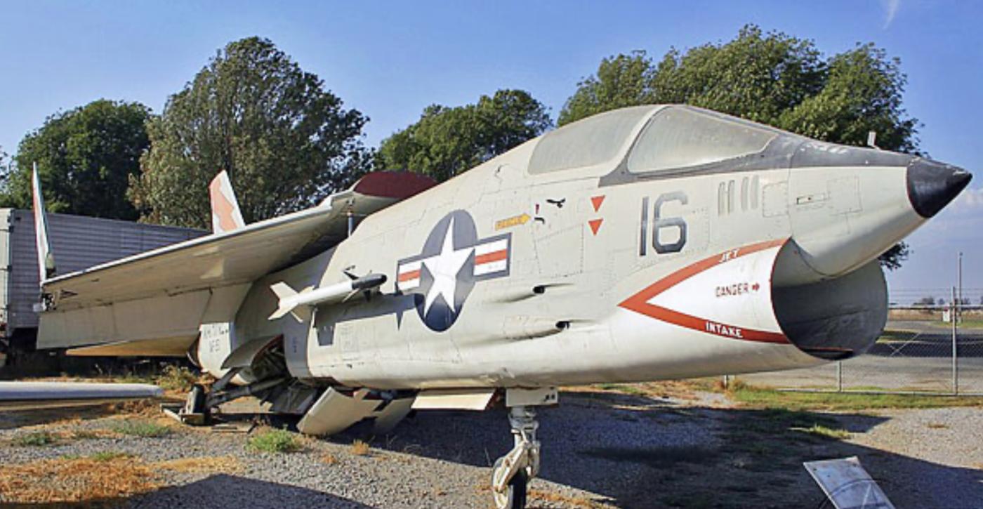 F-8u USA fighter carrier plane last of gun fighters nickname