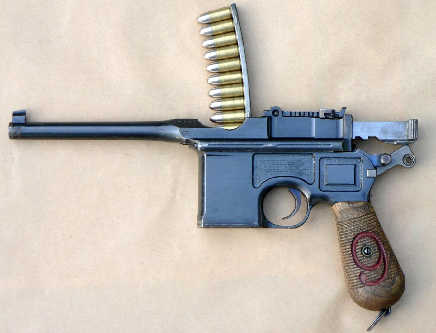 Maucer c-96 pistol German war weapon ww1 