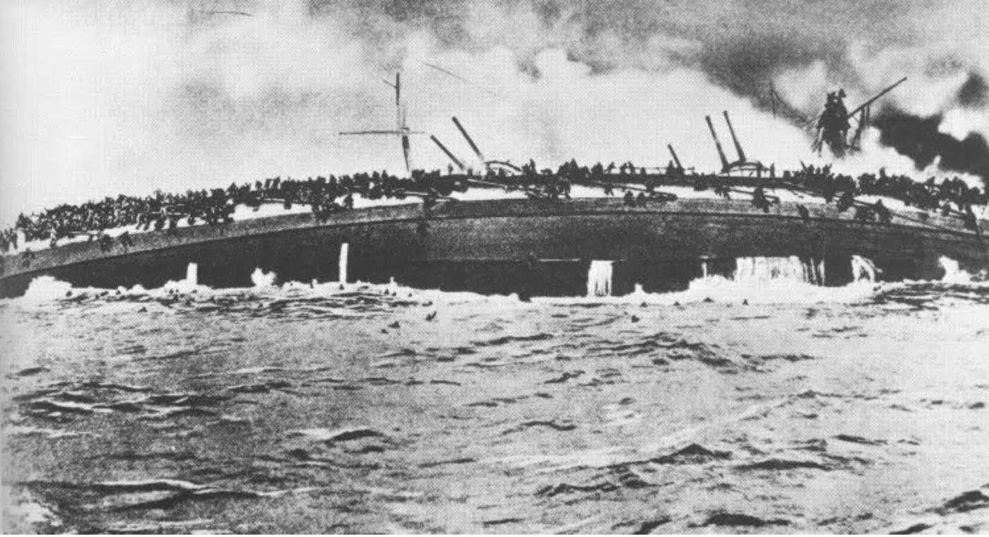 War ships sinking in ww1 battle of heligoland