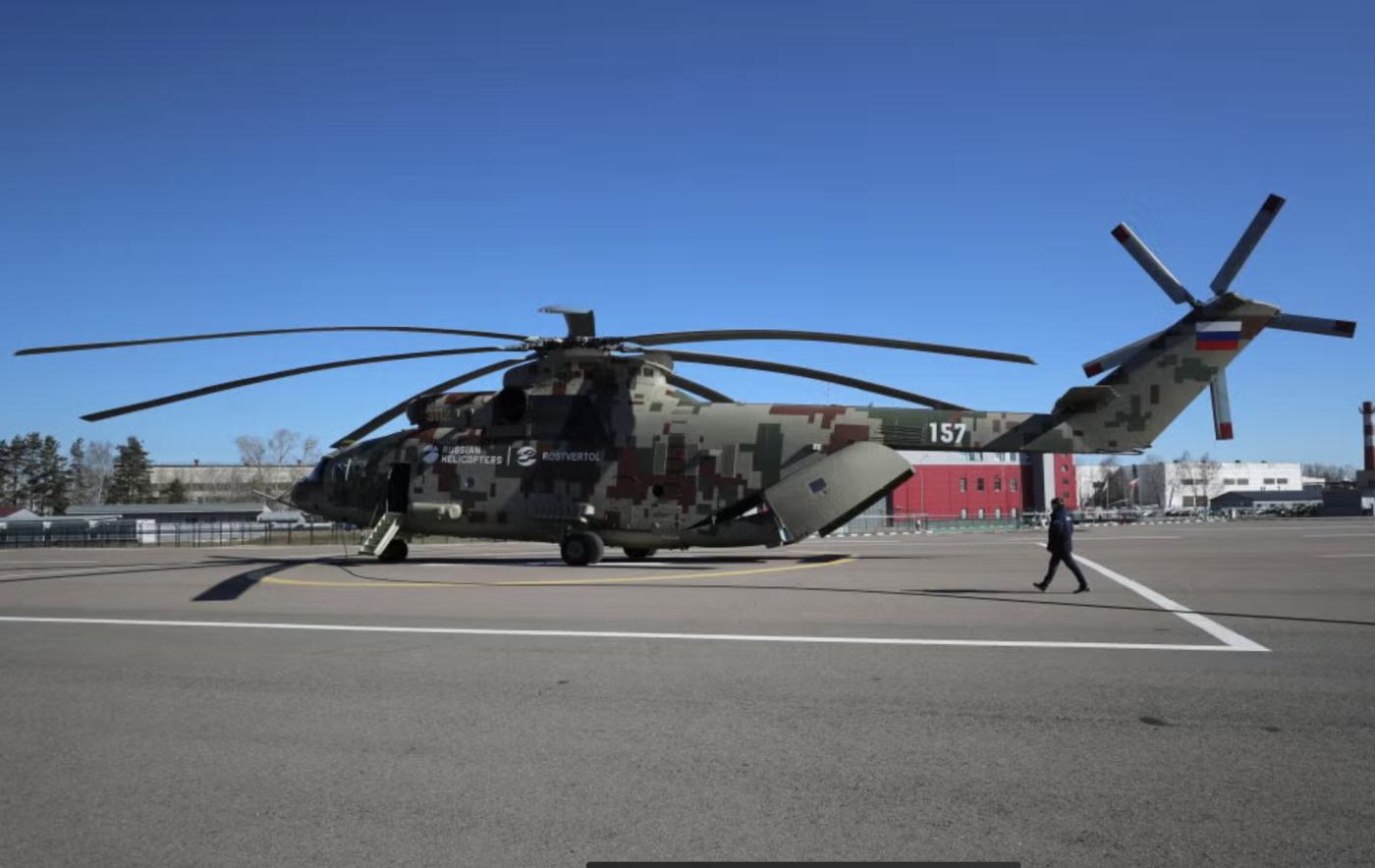 Russian military Soviet’s heavy lift helicopter mi-26