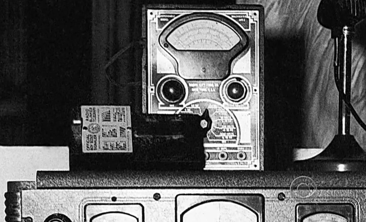 Axis sally broadcasting propaganda Mildred Gillars