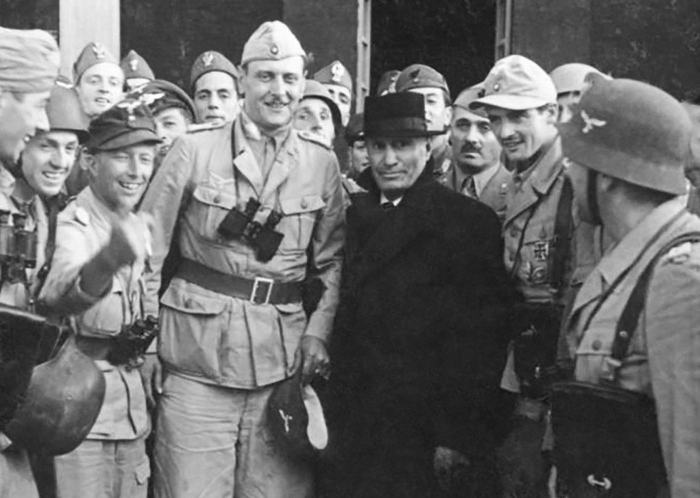 Mussolini operation oak Germany rescue by paras ww2 mission