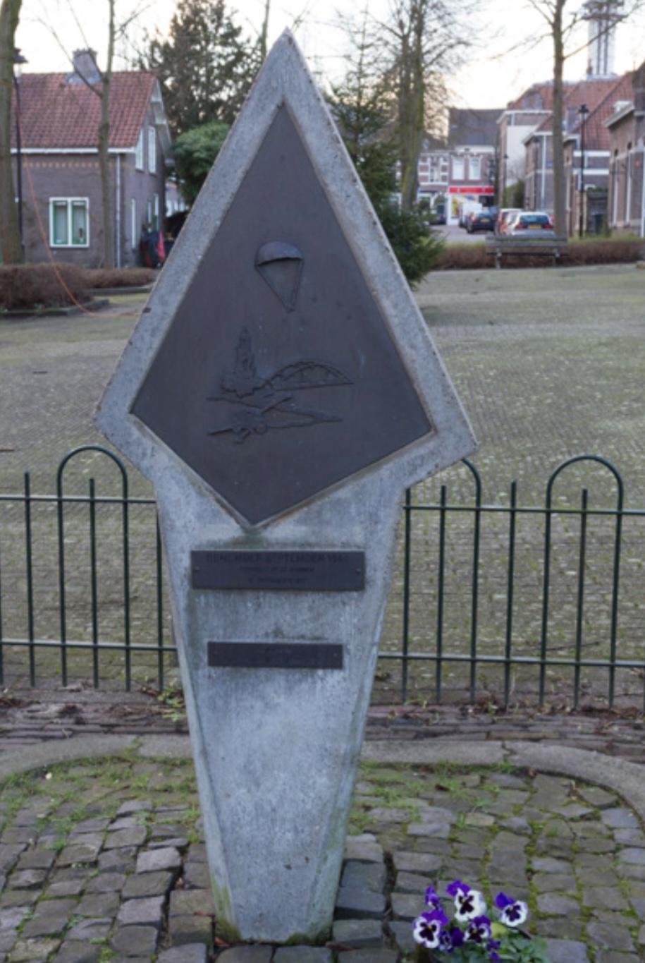 Arnhem memorial plaque murdered civilians 