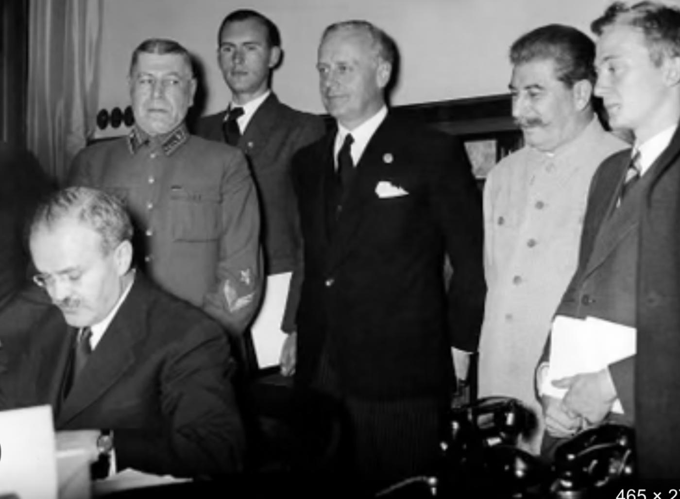 Soviet German signing pact