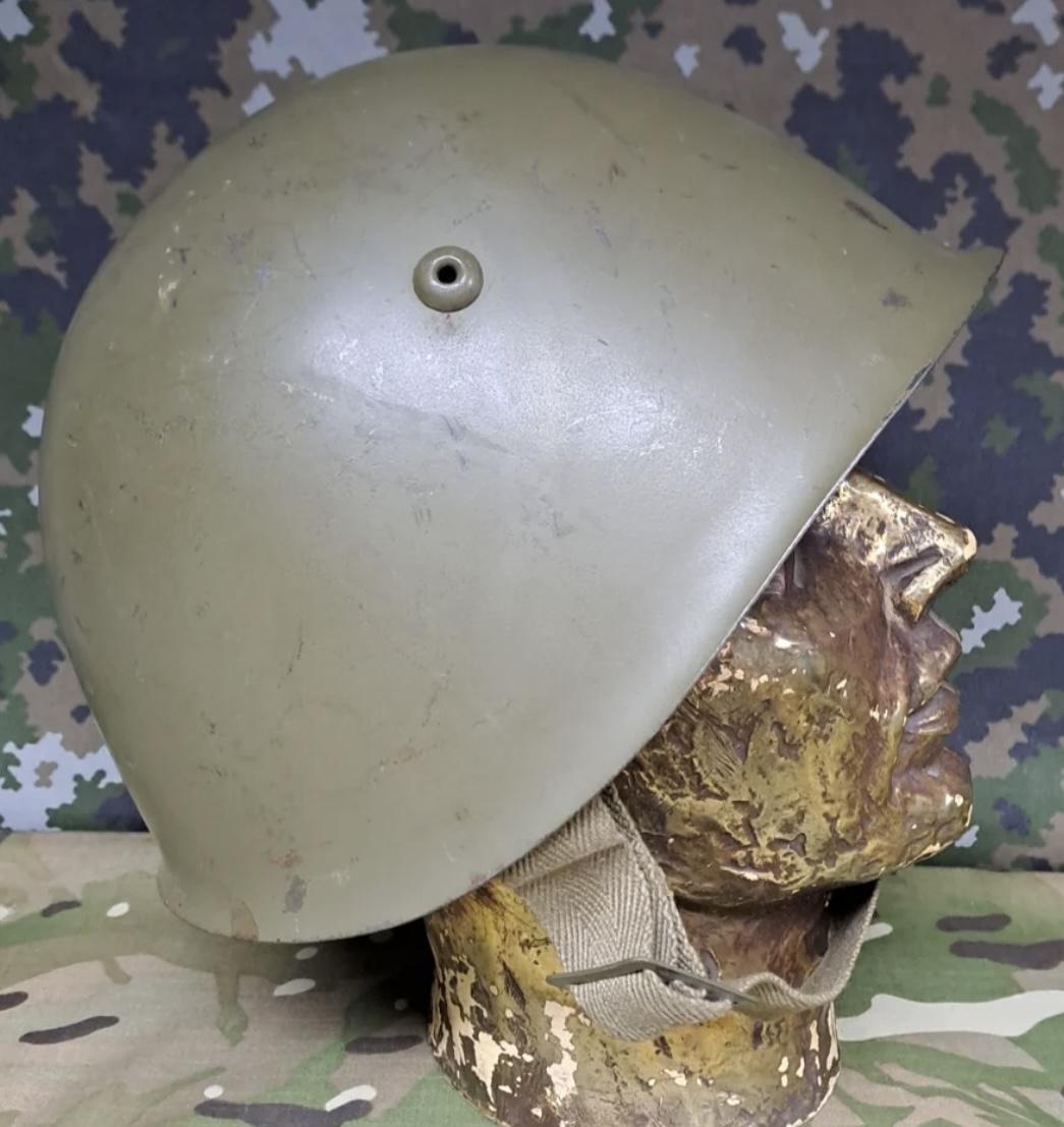 Italian army helmet m33