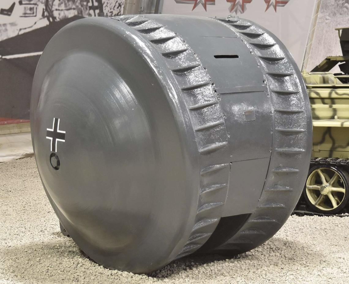 Ball tank