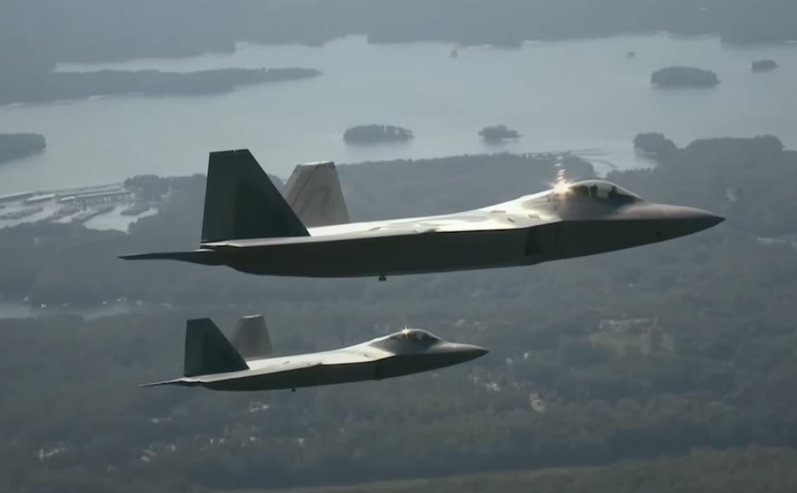 F-22 raptor USA airforce stealth bomber fighter plane