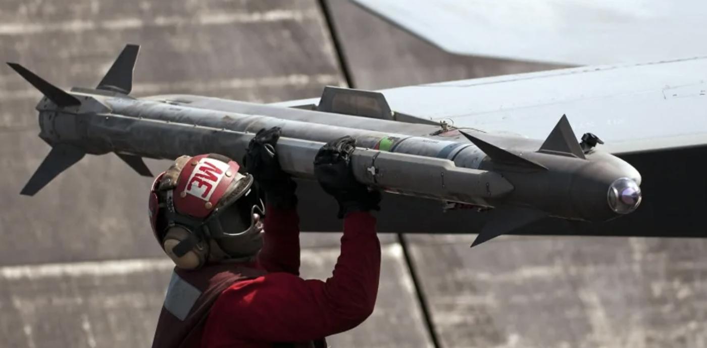 Aim-9 sidewinder missile