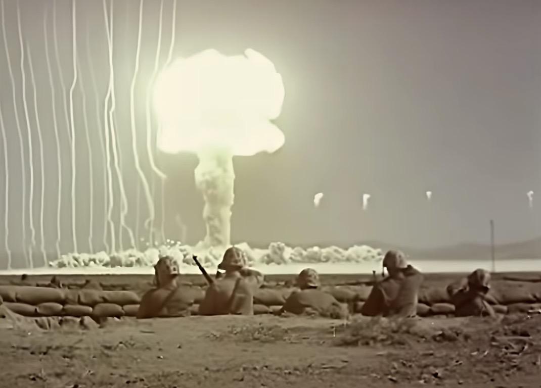 Atomic bomb test 1951 with live troops 
