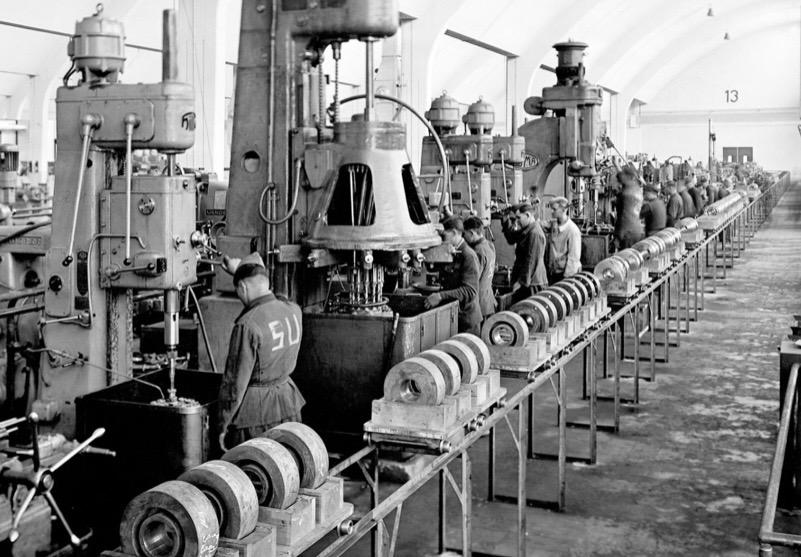 Factory prison workers ww2