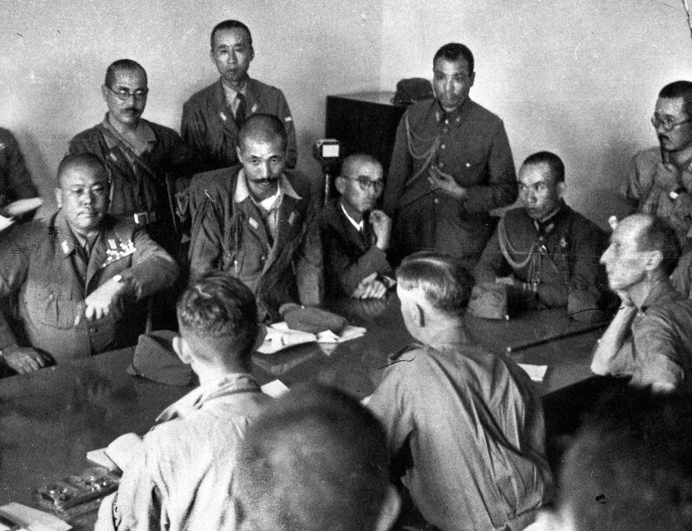 Surrender meeting signing to Japanese in Singapore 