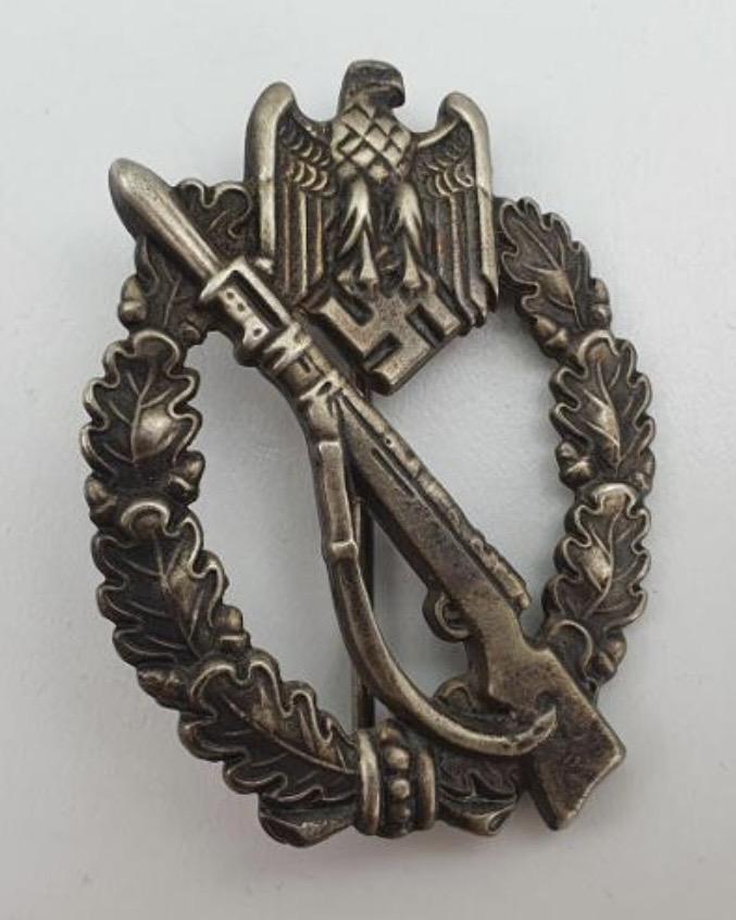 Waffen assault badge 
