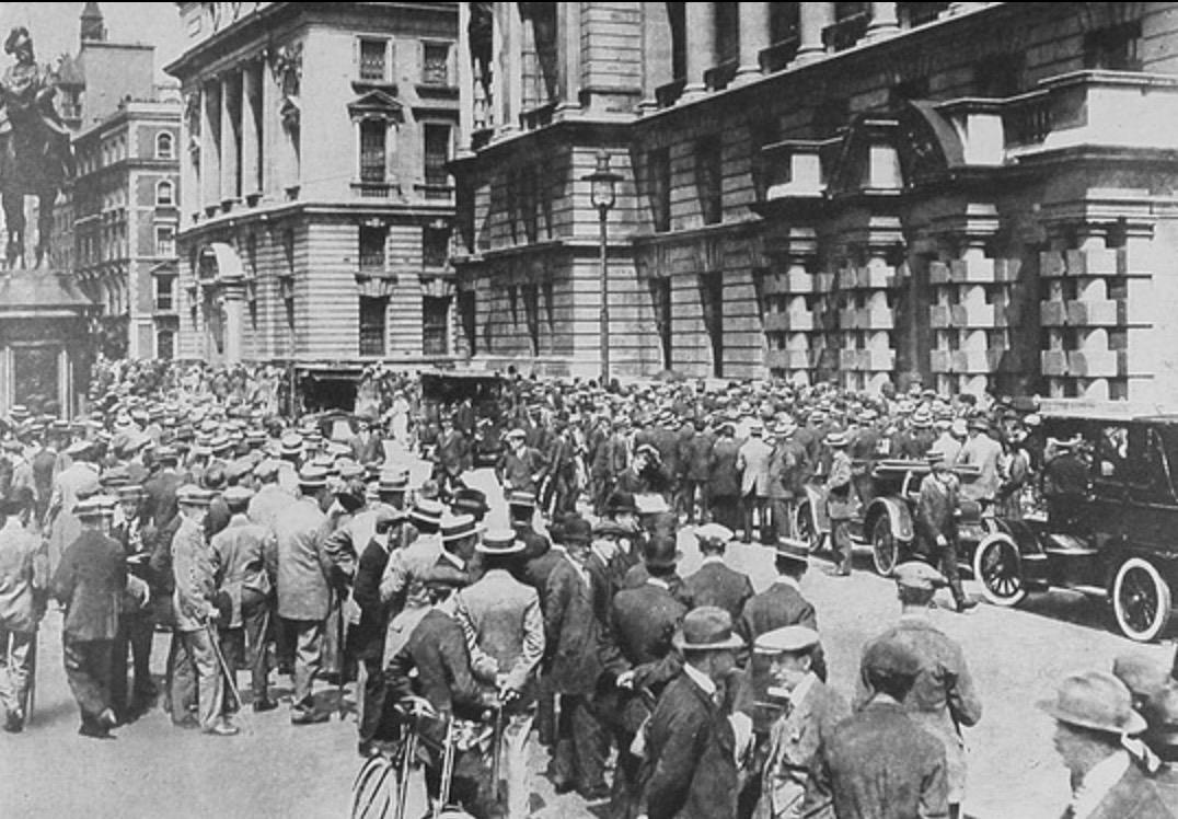 Ww1 announced public gatherings 