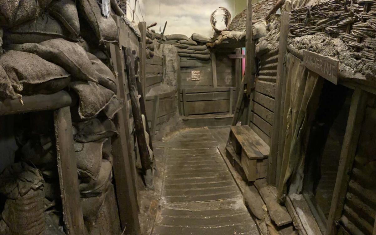 Trench display