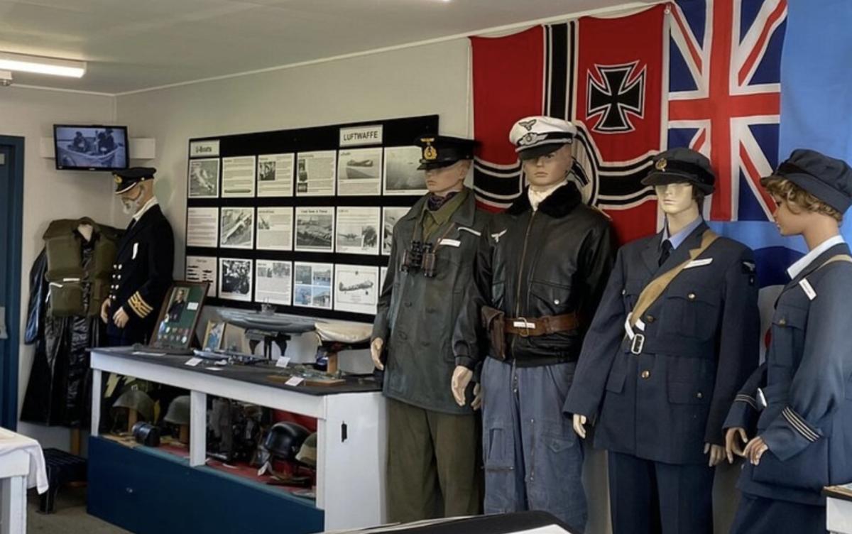 Displays ww2