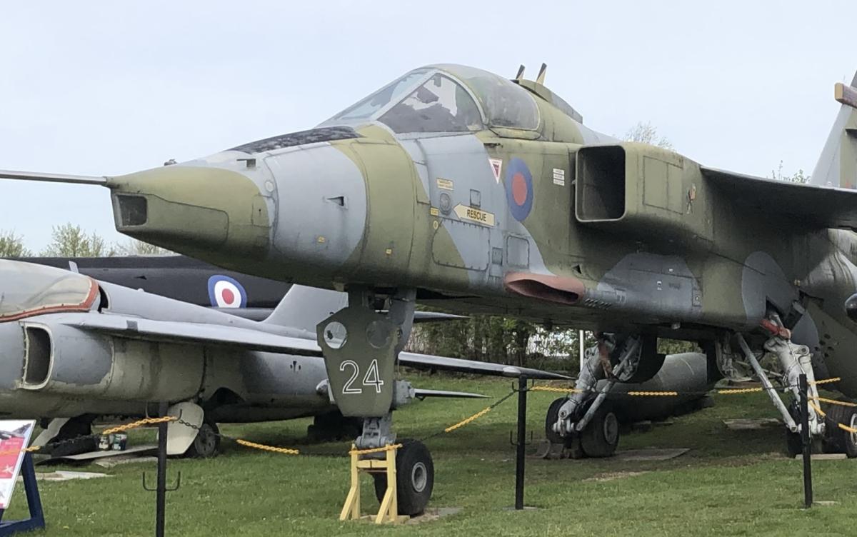 Jet fighter