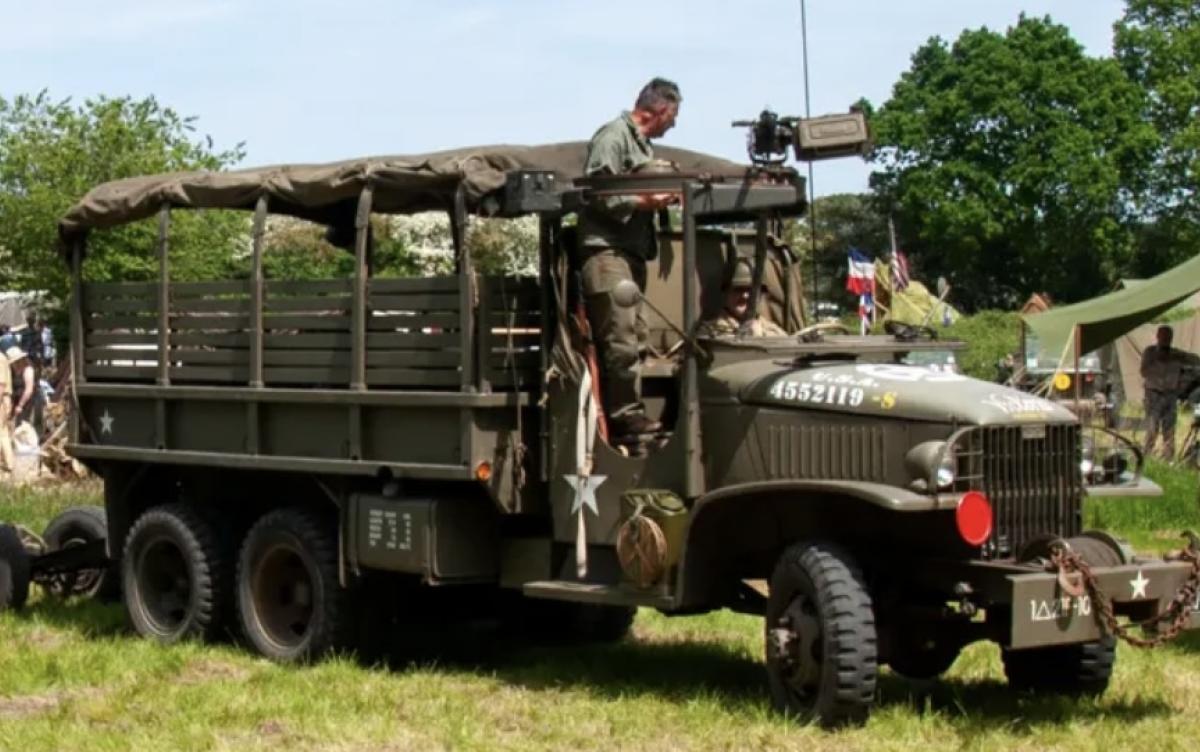 WW2 army vehicles