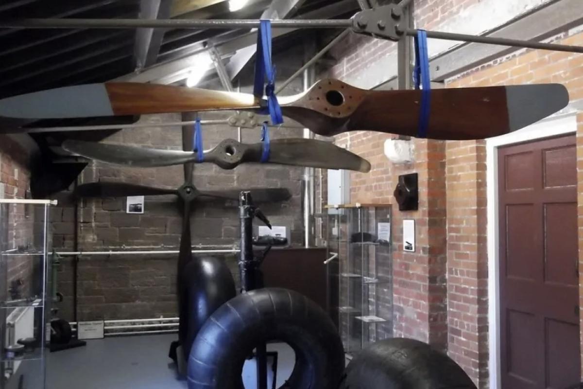 Display of Plane Parts