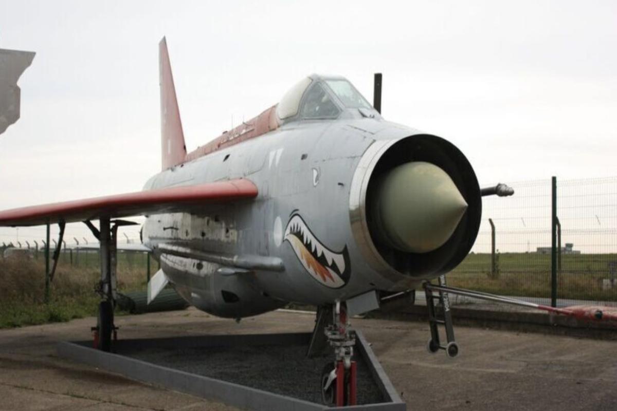 Lightning Plane 