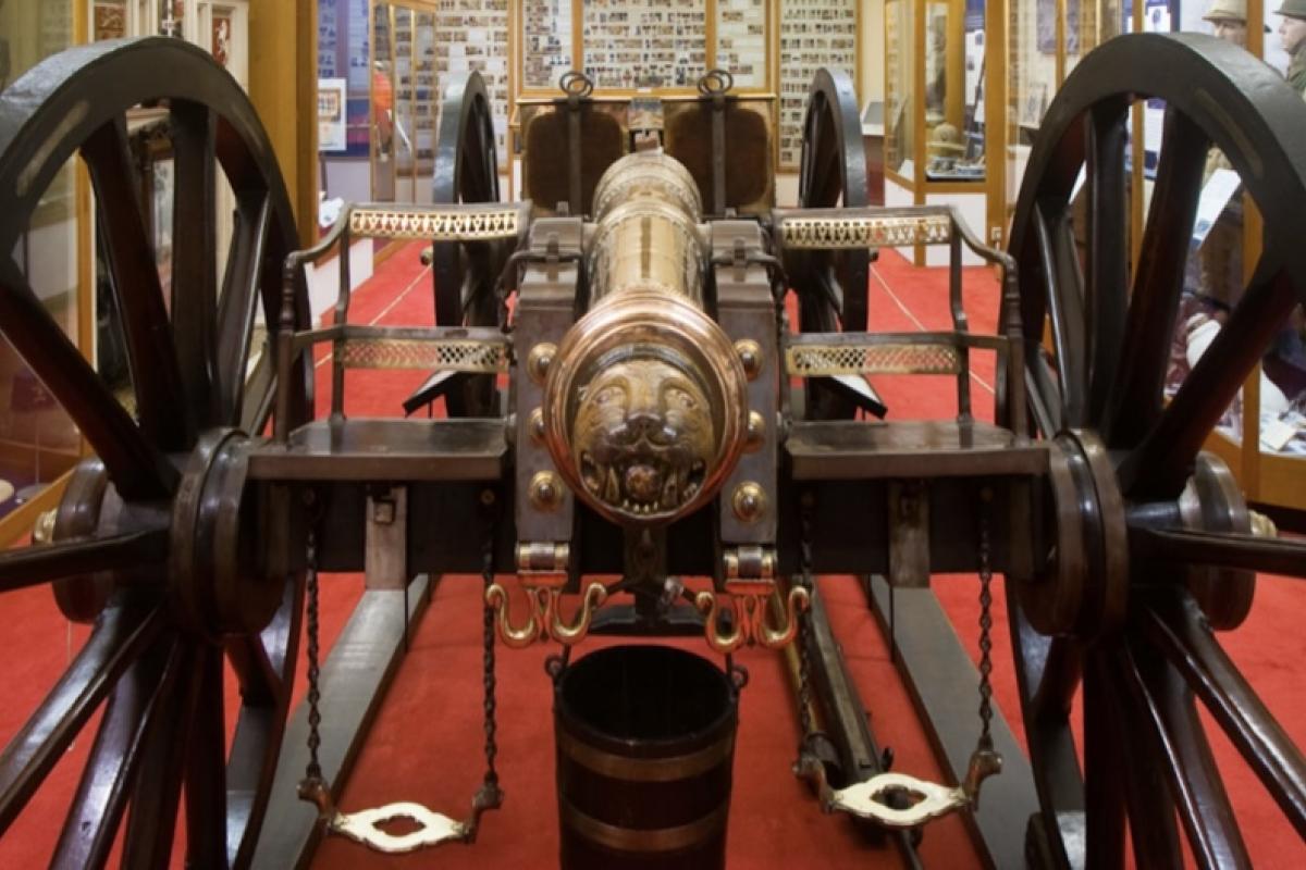 Cannon