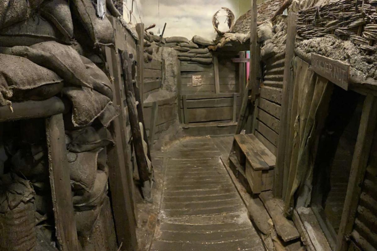 Trench display