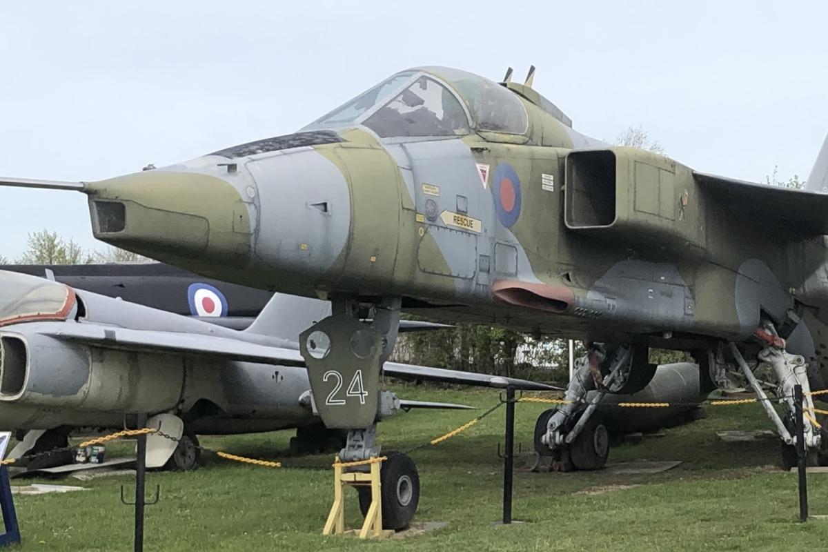 Jet fighter