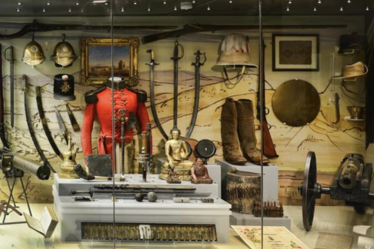 Uniform of war 