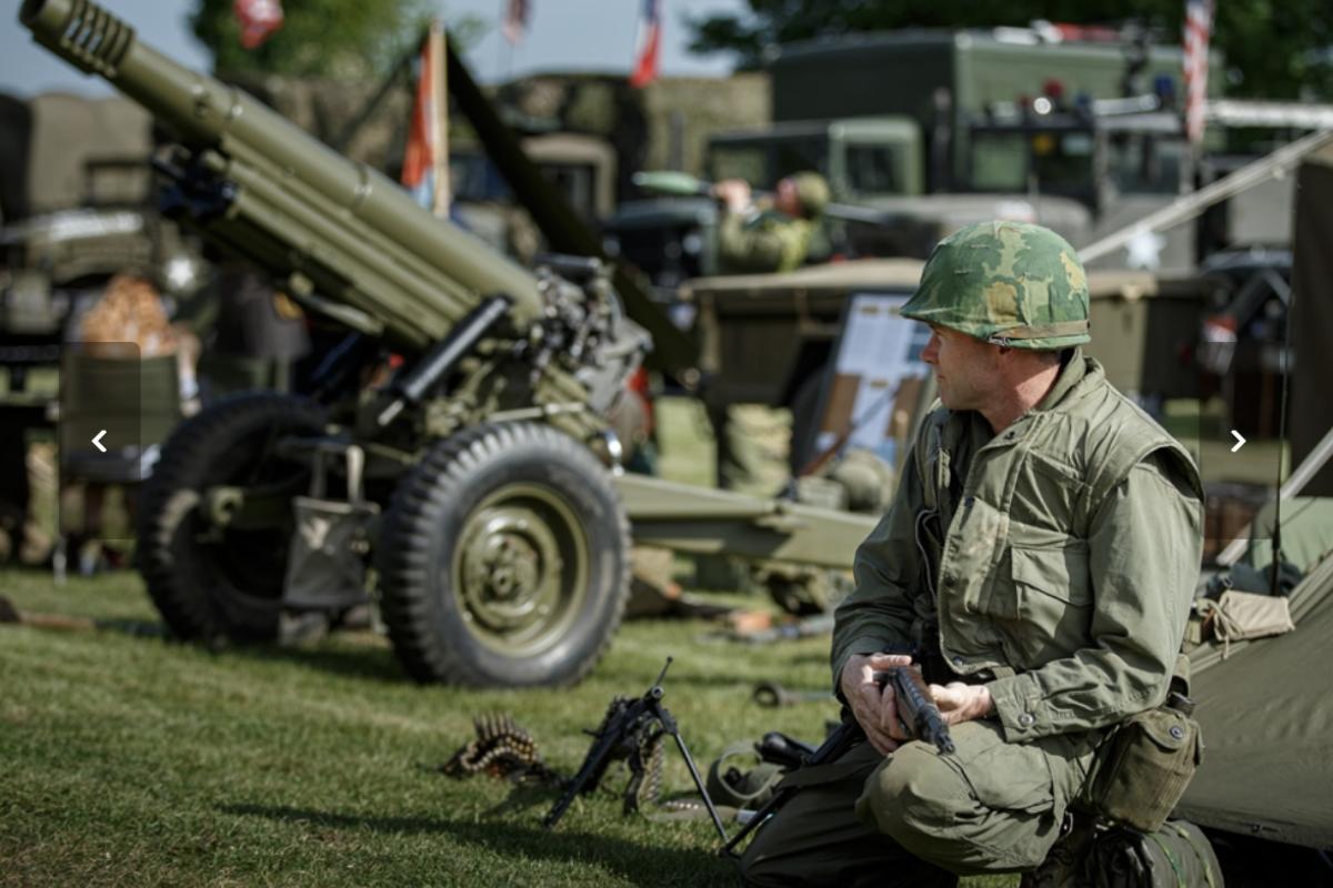 Military gun 