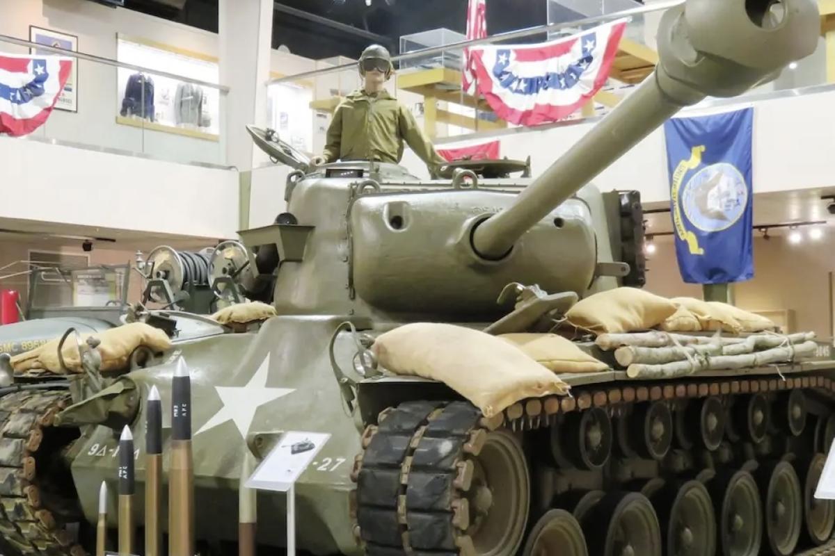 Sherman tank 