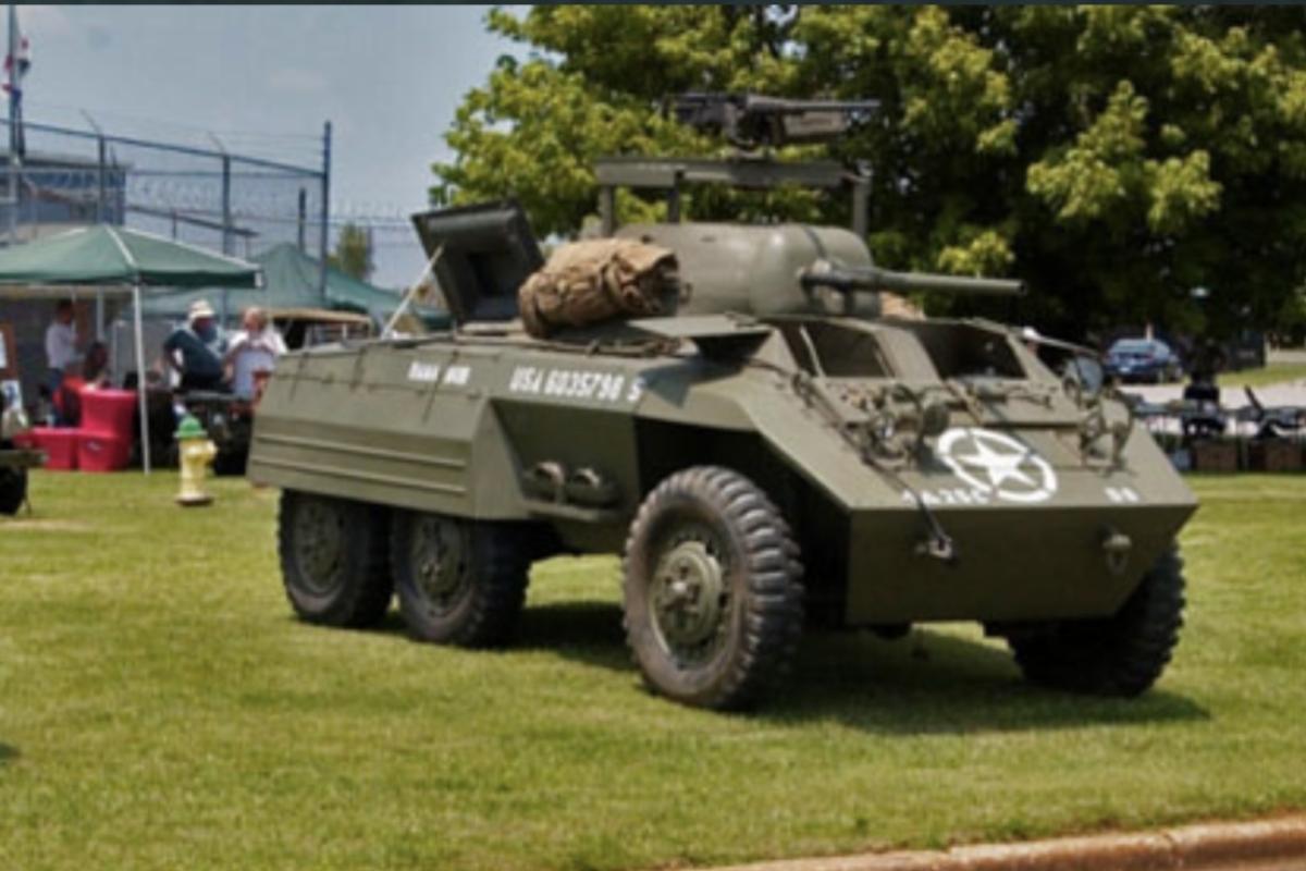 Military vehicles 