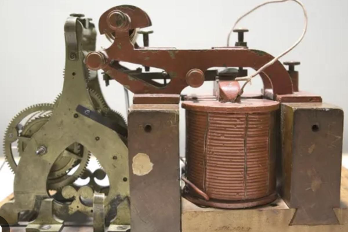 Morse code machine