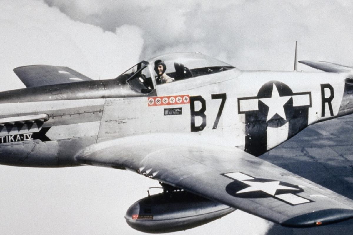 Mustang plane