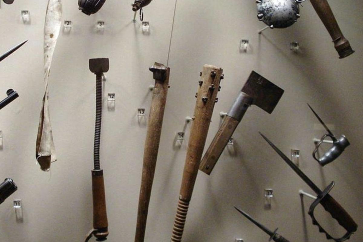 Handheld trench warfare weapons