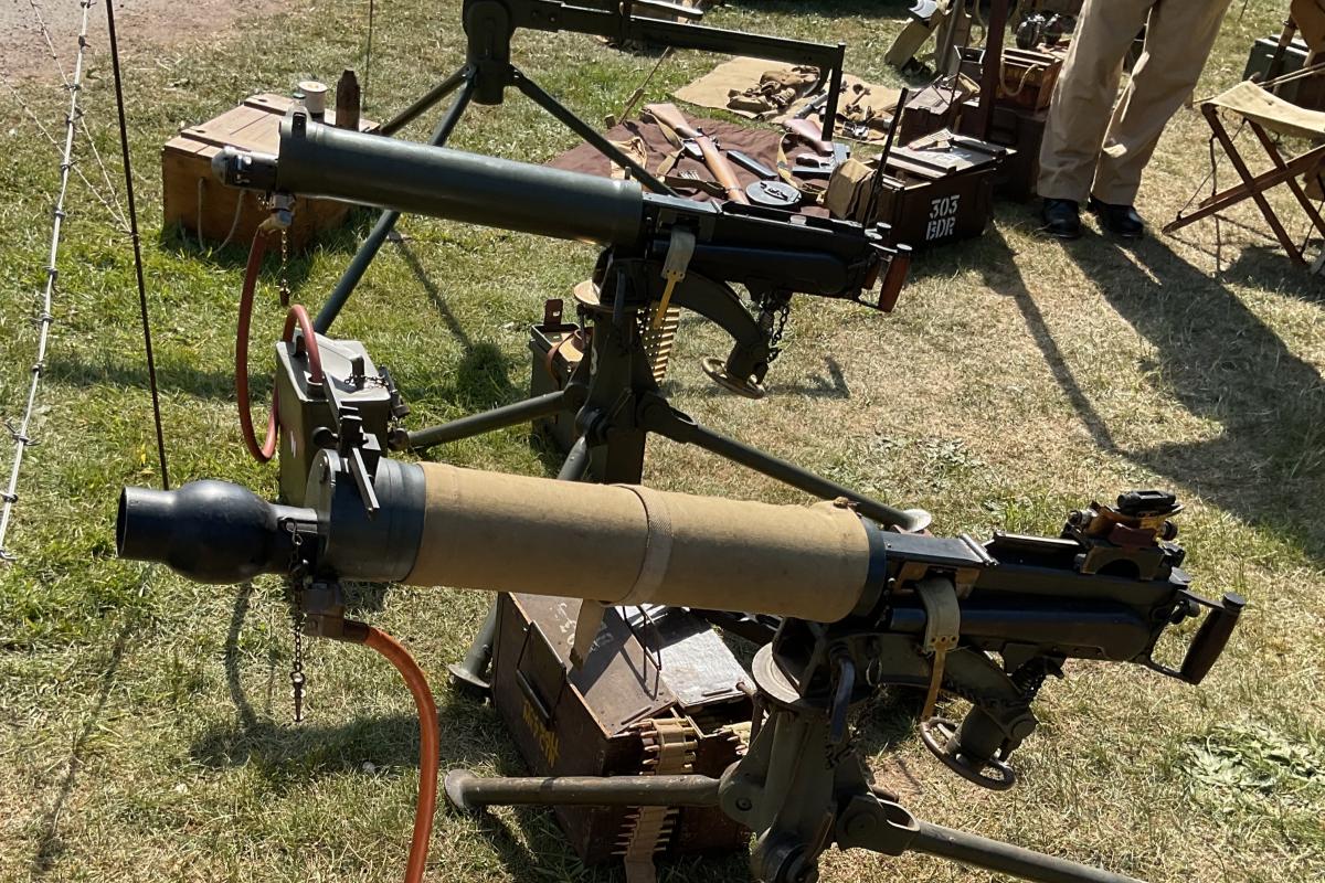 Machine guns