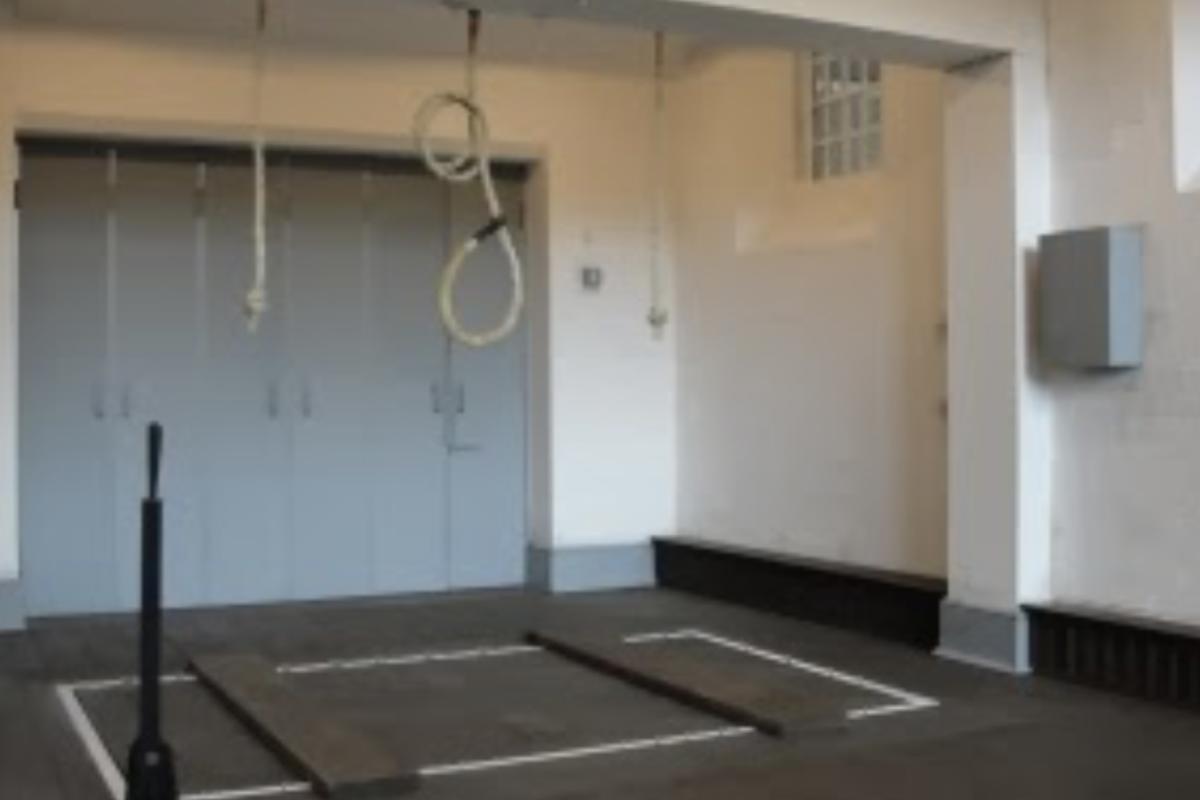Hanging room