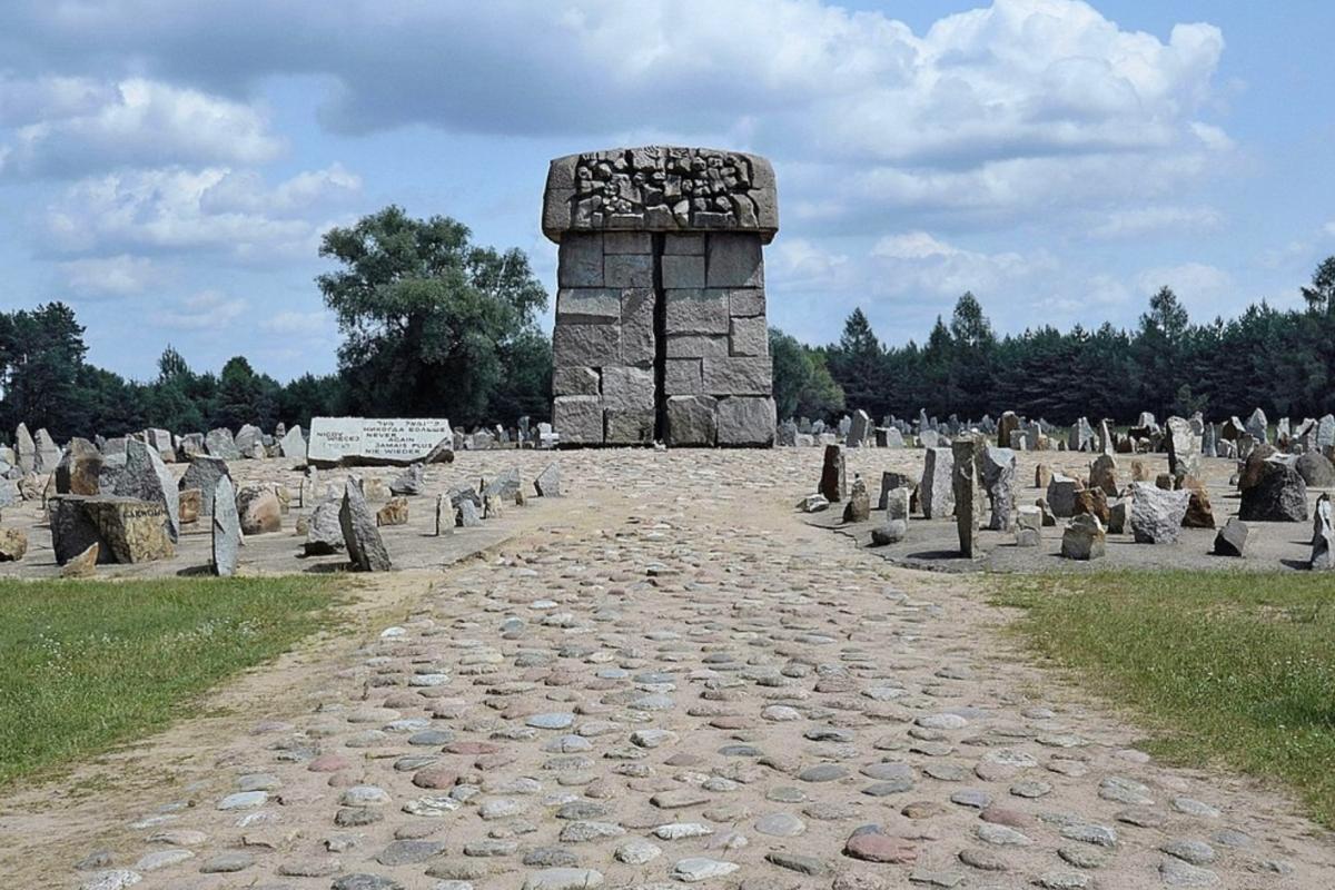 Treblinka memorial 