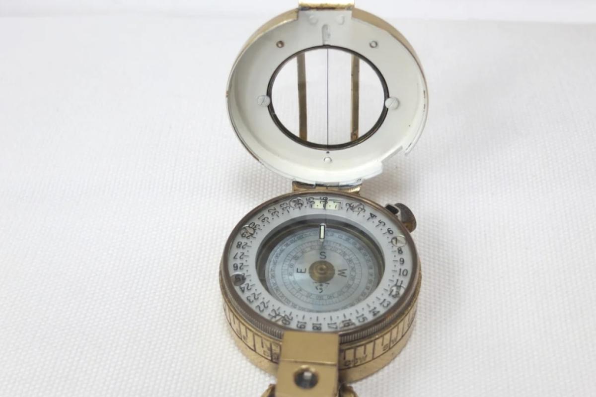 Francis barker and sons military compass mk111 ww2 officers