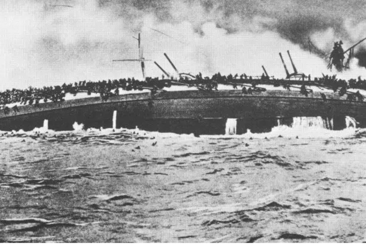 War ships sinking in ww1 battle of heligoland