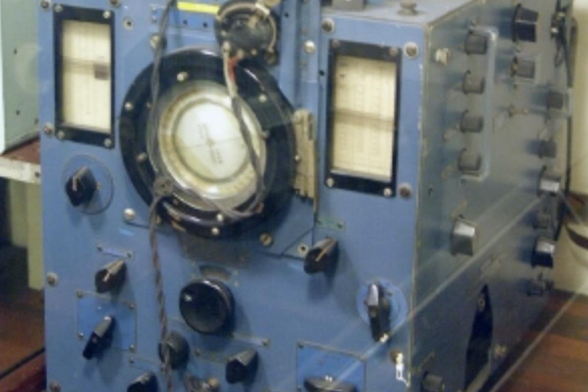 Huff duff naval warfare detection antennas ww2 allied battle on sea 