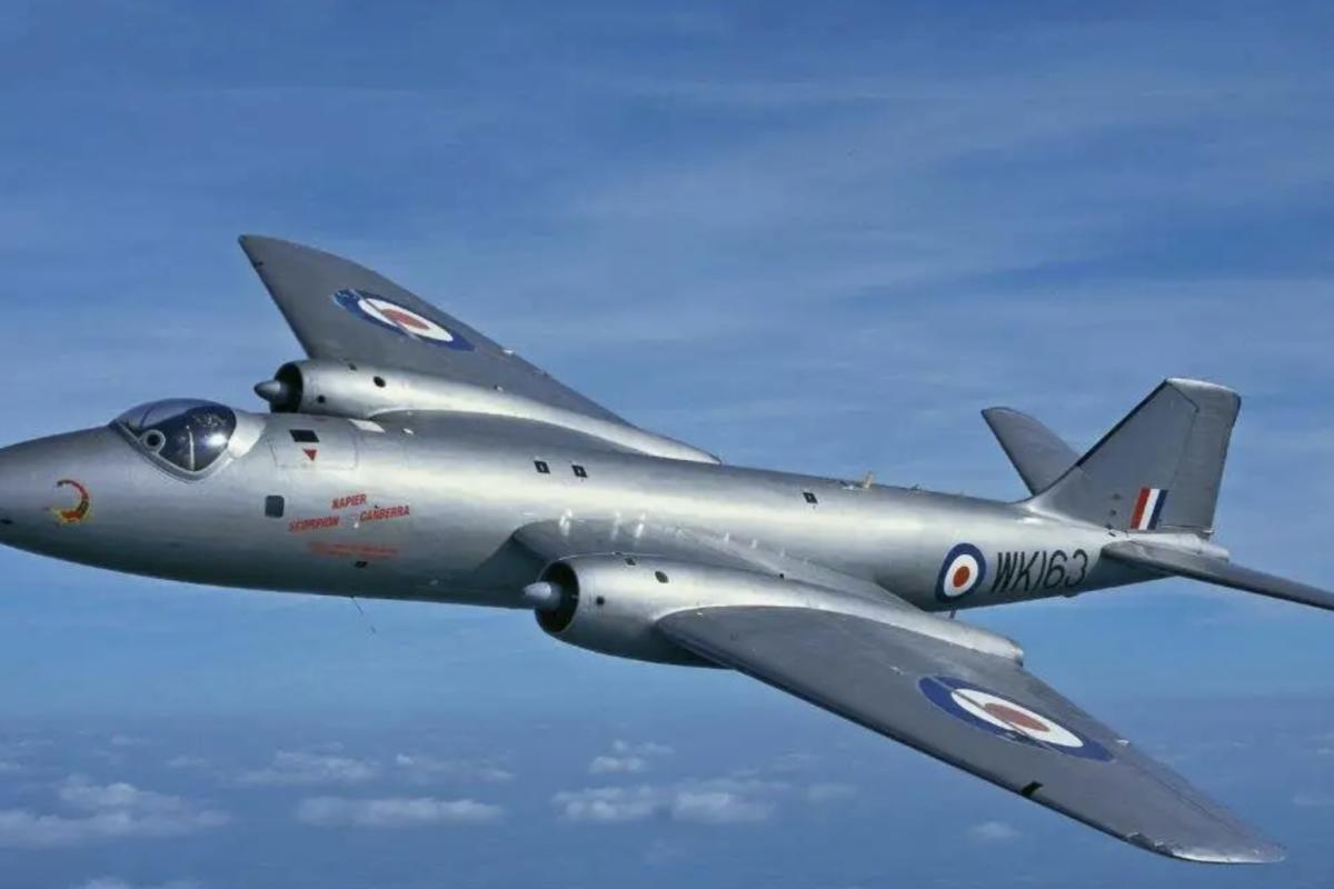 British jet bomber plane Canberra RAf fighter military aircraft 